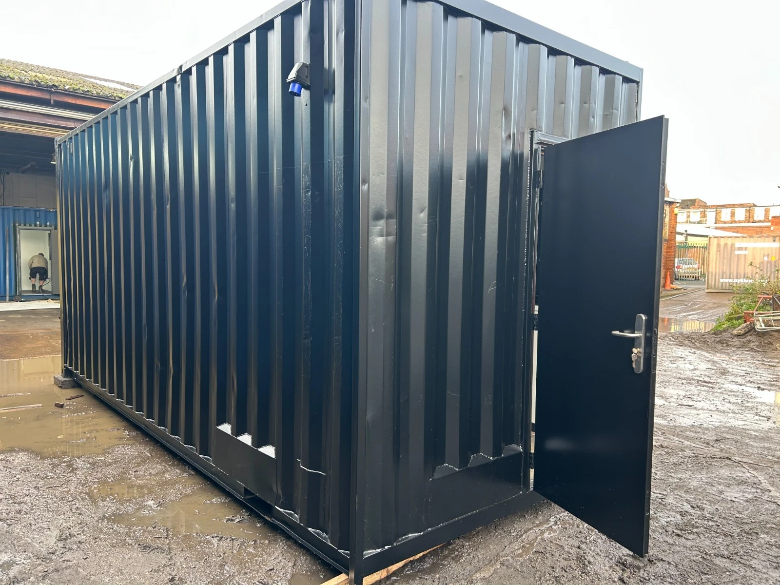 20ft x 8ft Shipping Container Food Kiosk – Street Food & Coffee Shop Unit - Image 7
