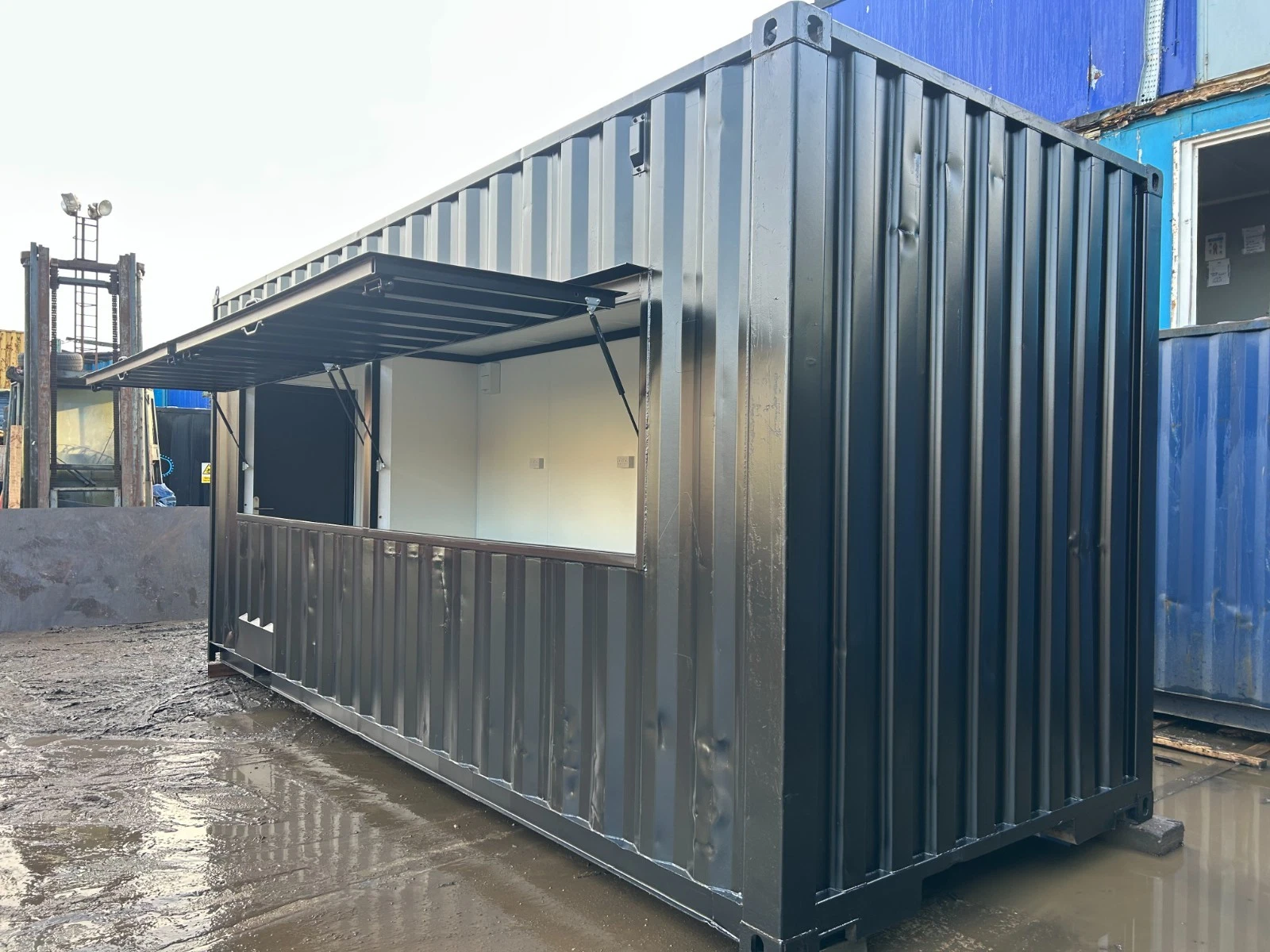 20ft x 8ft Shipping Container Food Kiosk – Street Food & Coffee Shop Unit - Image 4